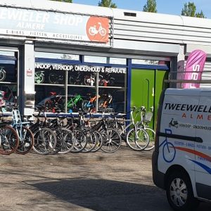 fietsenwinkel almere – fietsenwinkel – scooterwinkel – fietsreparaties- scooter reparaties-min