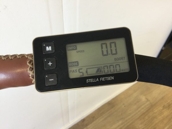 VERKOCHT Stella Fiore Elektrische Moederfiets N8 28″50cm Creme Wit (NIEUWE ACCU)