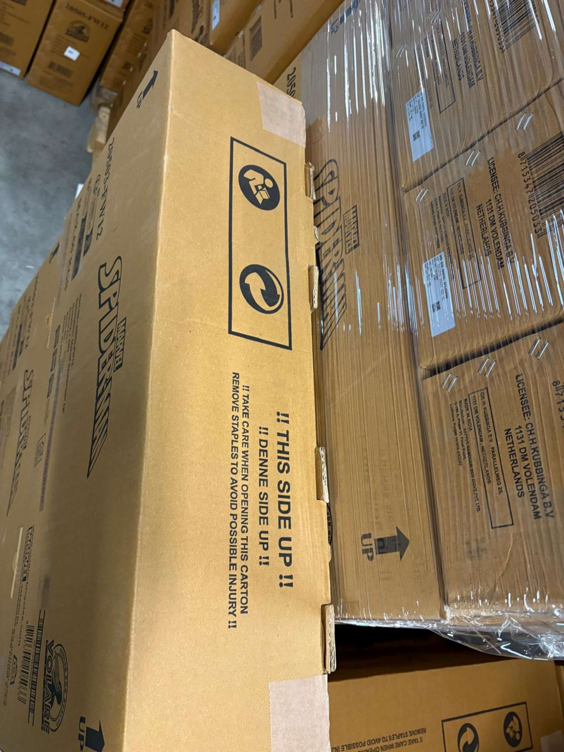 Spider-Man Kinderfiets – Jongens – 12 inch – Blauw/Rood – Twee handremmen Spider-Man Kinderfiets – Jongens – 12 inch – Blauw/Rood – Twee handremmen